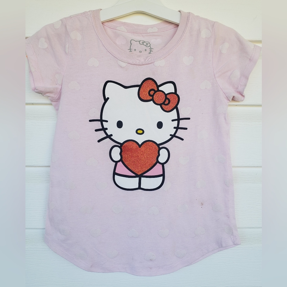 Hello Kitty Pink w/ White Heart Print Kids T-Shirt!